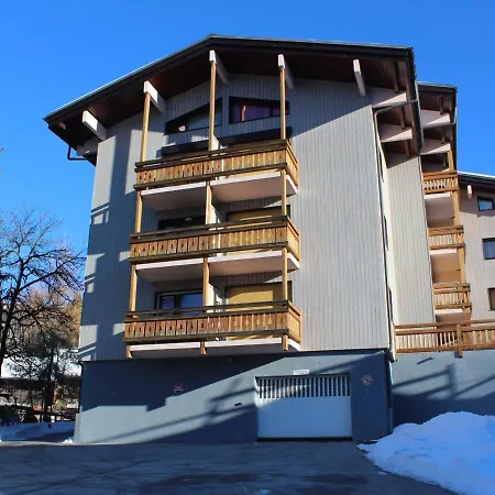 4 Pers. Avec Balcon, Proche Pistes Et Commerces, Parking Inclus - - Fr-1-572-181 Apartment *
