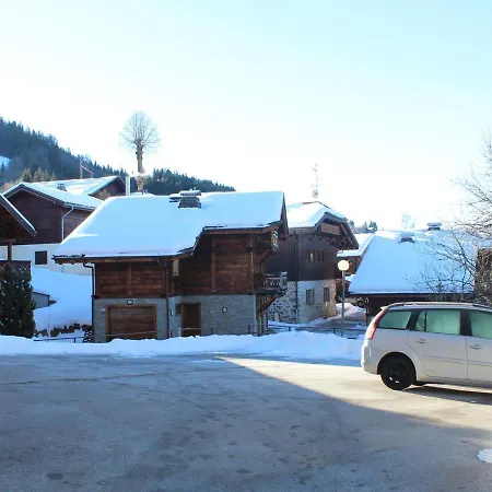Apartment 4 Pers. Avec Balcon, Proche Pistes Et Commerces, Parking Inclus - - Fr-1-572-181 Araches-la-Frasse