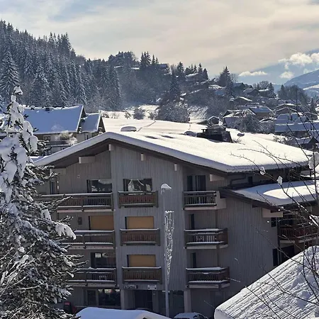 4 Pers. Avec Balcon, Proche Pistes Et Commerces, Parking Inclus - - Fr-1-572-181 *