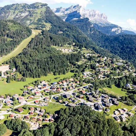 4 Pers. Avec Balcon, Proche Pistes Et Commerces, Parking Inclus - - Fr-1-572-181 Araches-la-Frasse